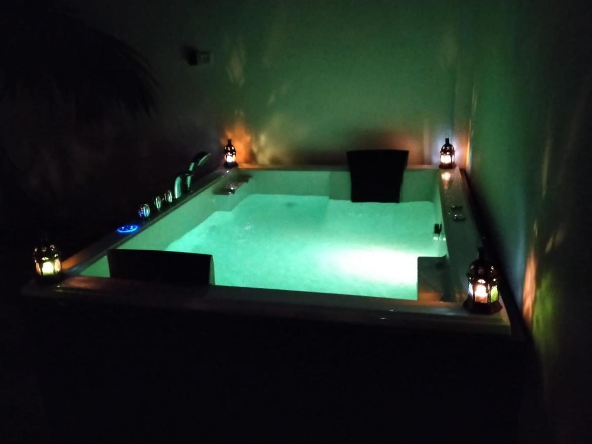 Villa casa blanca luxury spa con piscina privada y jacuzzi privado Chiclana de la Frontera Exterior foto